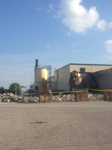 cinderblock warehouse collapse in paris ontario Paris, Ontario Canada