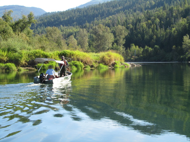 Taking Shuswap river to Mabel Lake Lumby, British Columbia Canada