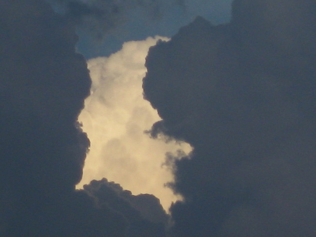 wierd clouds Sarnia, Ontario Canada