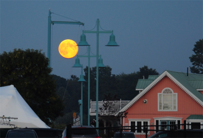 Harvest Moon Port Dalhousie, Ontario Canada