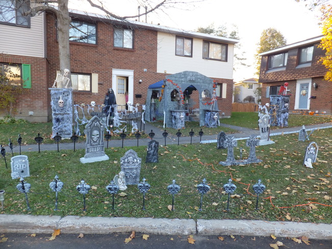 Halloween decorations Ottawa, Ontario Canada