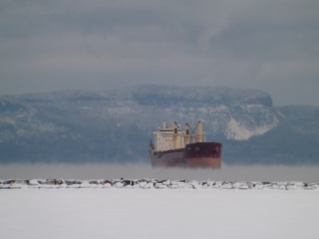 SHIP HAVING A STEAMER IN -30 WEATHER Thunder Bay, Ontario Canada