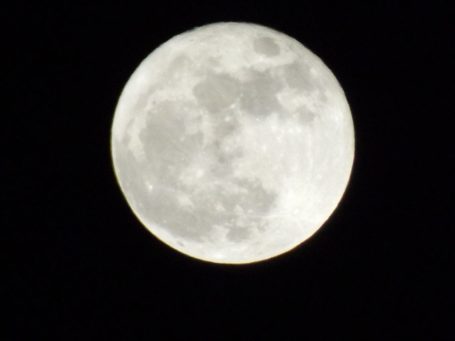 9 p.m. moon New Minas, Nova Scotia Canada