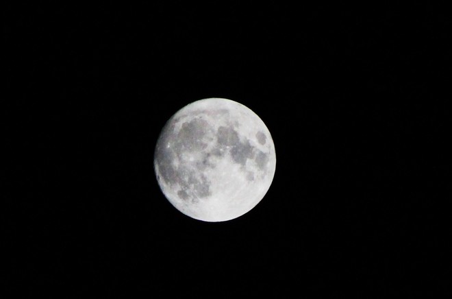 bright moon / jupiter Ottawa, Ontario Canada