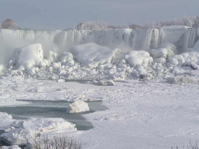 Tha arctic visits Niagara Falls Niagara Falls, Ontario Canada