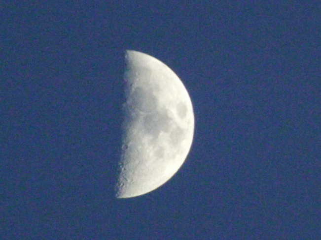 8 p.m. moon New Minas, Nova Scotia Canada