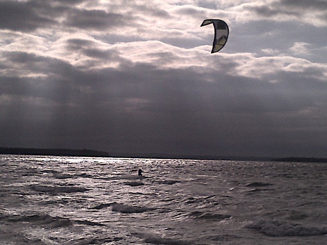 Kite surfers Willow Beach, Georgina. Willow Beach Georgina, Ontario