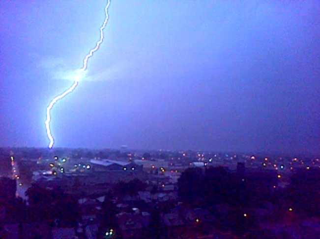 Devastating Lightning Strike [Windsor Severe Storm 5am 06-18-14] Windsor, ON