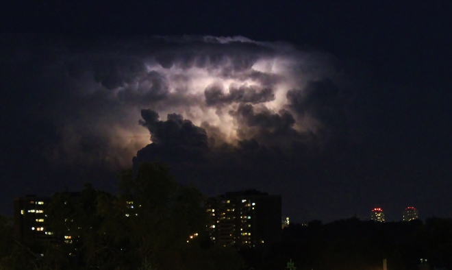 Lightning over Lake Ontario (Toronto) Toronto, ON