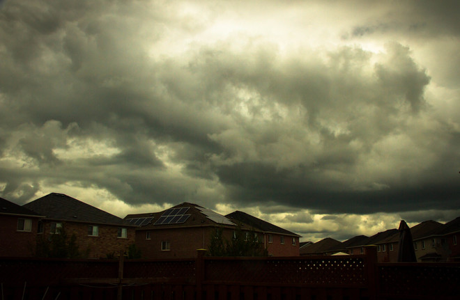 scary clouds Brampton, ON