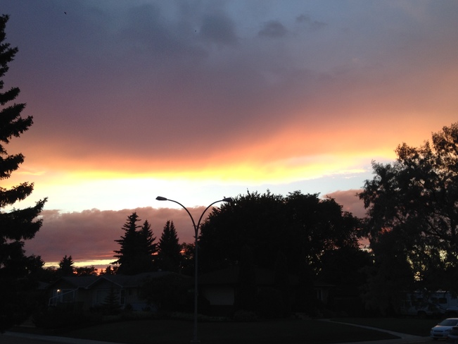 Incredible night sky in west Edmonton Edmonton, AB