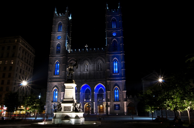 Nuit sur Notre Dame Montréal, QC