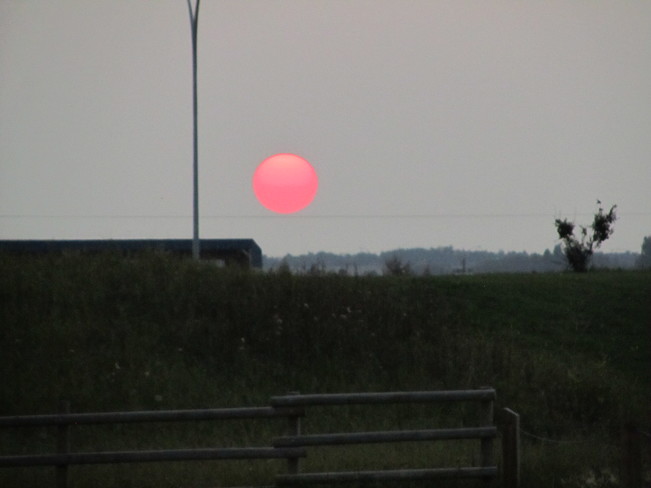 Photos of the sun going down Red Deer, Alberta