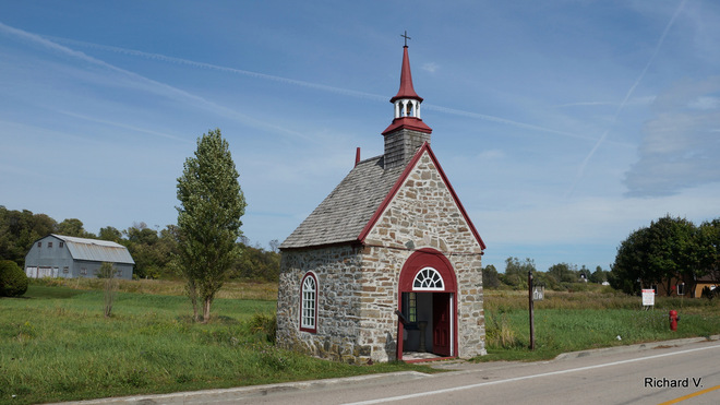 Belle petite chapelle L'Isle-aux-Coudres, QC