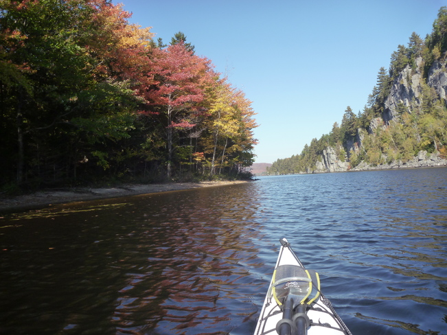 Des couleurs plein la vue en kayak Lac Montauban, Rivière-à-Pierre, QC
