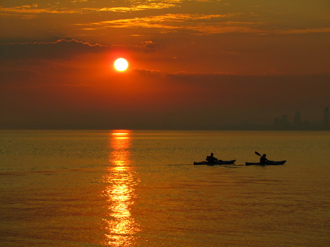 Sunset and Kayaks Toronto Islands, Toronto, ON