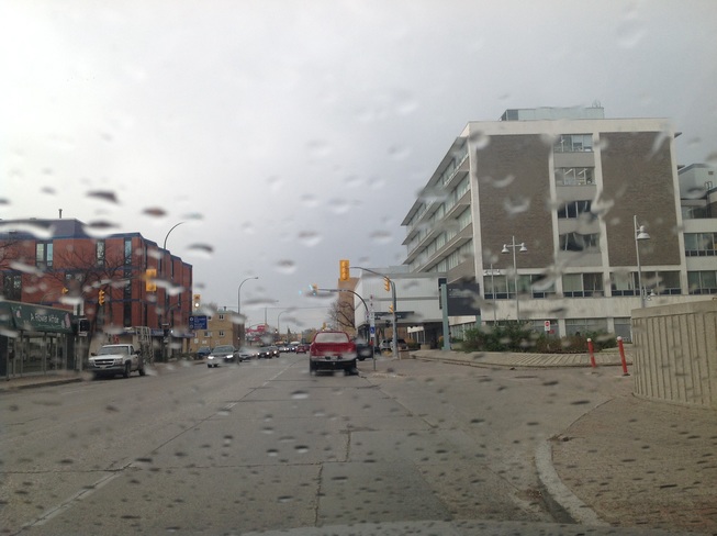 Light rain Winnipeg, MB