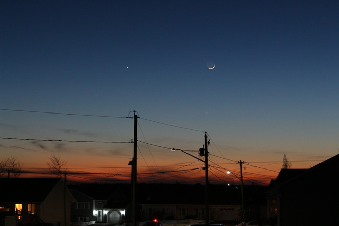 Venus and Moon Lined Up Moncton, NB