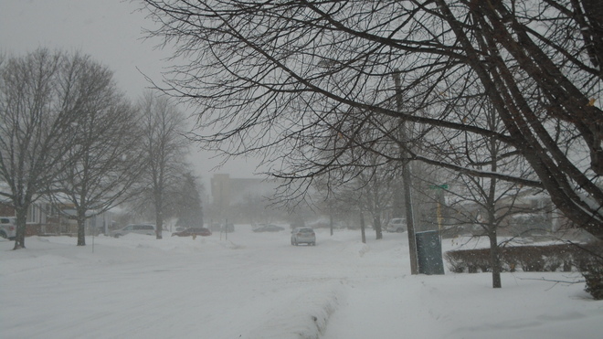 Heavy Snow Moving In To St. Thomas St. Thomas, ON
