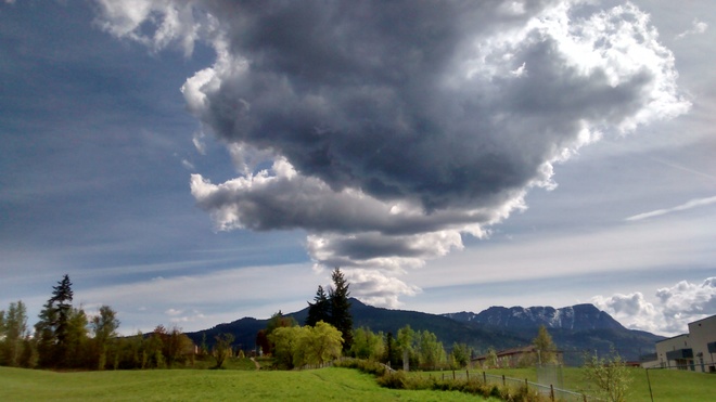 Clouds over Mount Ida in Salmon Arm mimic Chilean volcano... Salmon Arm, BC