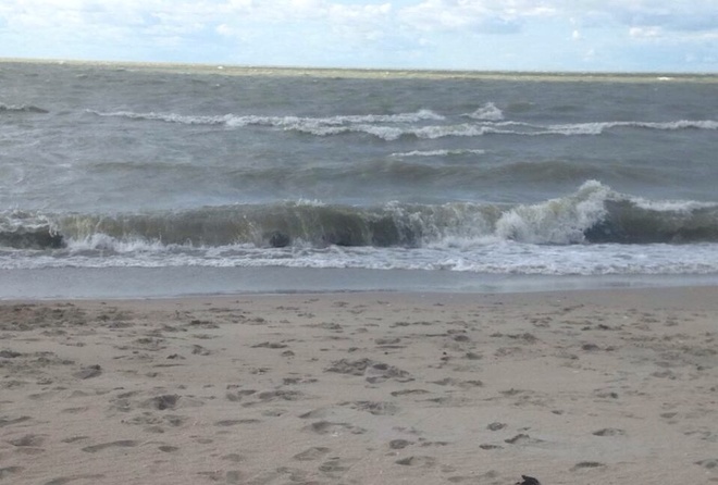 Waves at Twin Lakes Beach St.Laurent , Manitoba