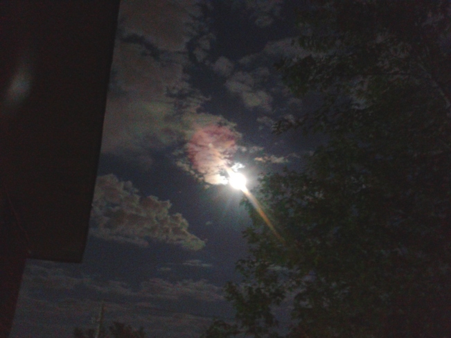 Pleine lune 3961 Rue Mackay, Saint-Hubert, QC, Canada