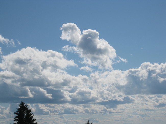 Quelle beautÃ© de cumulus Â« figuratifs Â»..... Ste-Marguerite,Bc,Qc