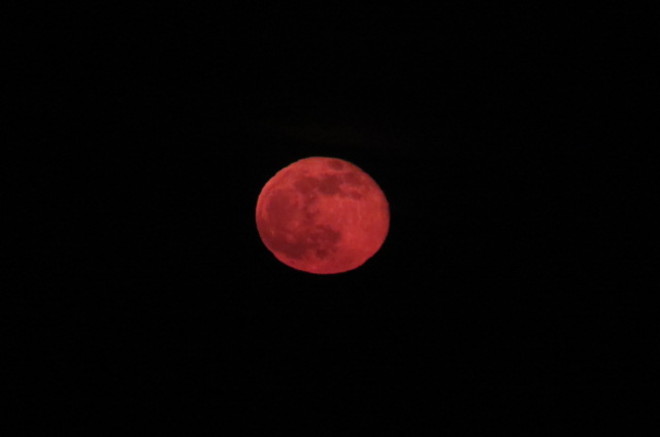 Red Moon Hope Town, QC