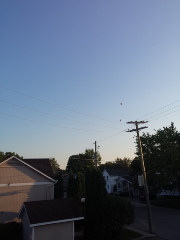clear blue sky with a chance of air balloons! Gatineau, QC
