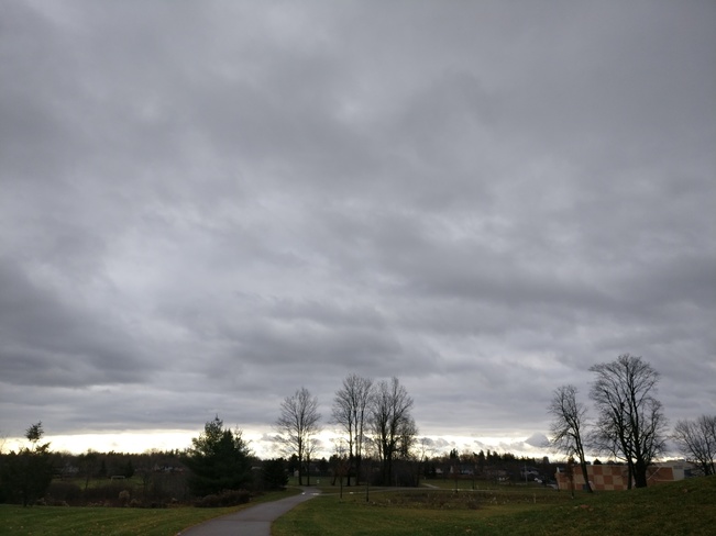 The sky on Friday morning Stoney Creek, ON