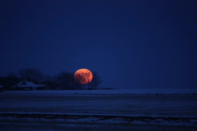 Full moon Blackie,Alberta Blackie, Alberta, CA