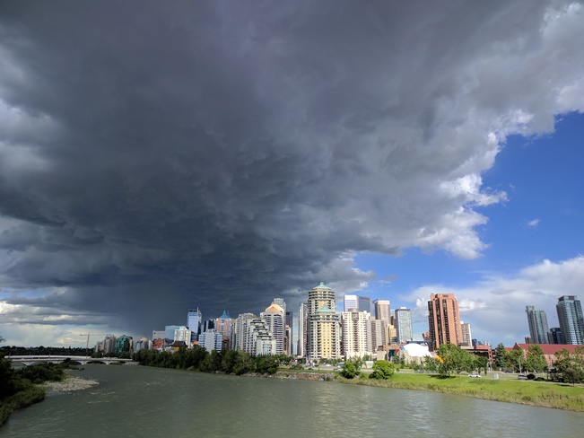 sunny or cloudy? Calgary, AB