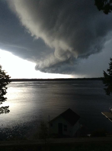 Ominous Storm Front Brockville, Ontario, CA