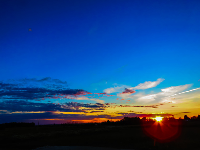 Roadside sunset Halton Hills, ON