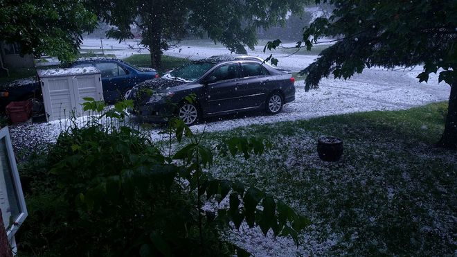 After 1 minute of hail Manotick, Ottawa, ON