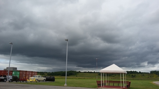 Impending clouds Gatineau Airport, Rue Arthur-Fecteau, Gatineau, QC