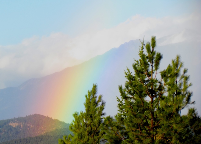 TAIL END OF RAINBOW! Cranbrook, BC