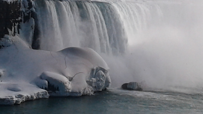 falling falls Niagara Falls, ON