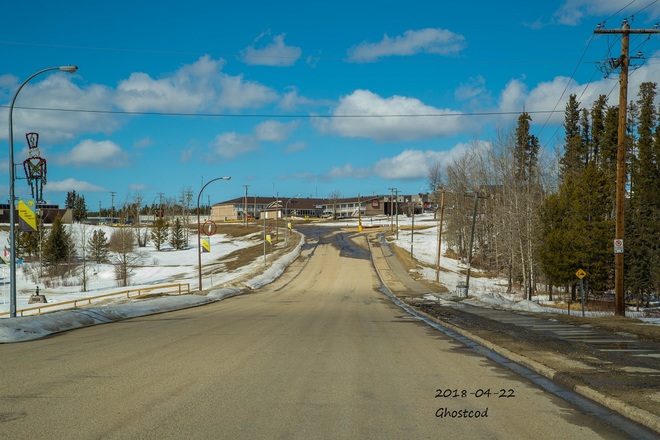 turned into a beautiful day at around +5 C or more in places.. Swan Hills, AB