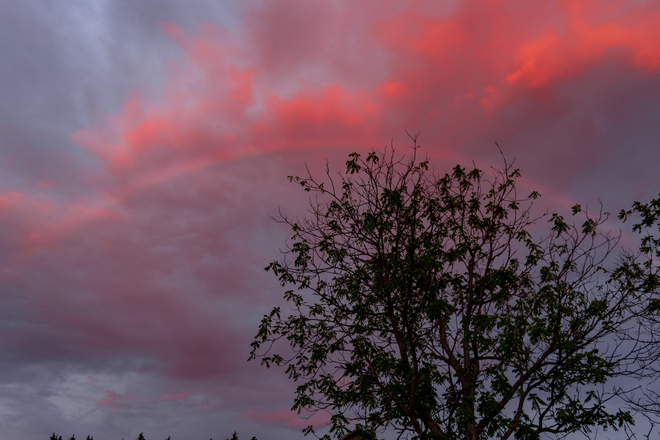 Arc-en-ciel dans des nuages roses Beaulac-Garthby, QC G0Y 1B0