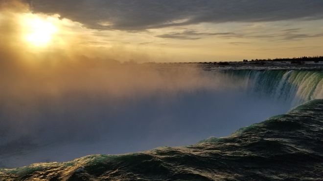 A terrific Thursday at the brink of Niagara Falls Niagara Falls, ON