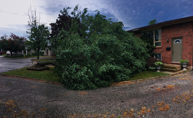 Storm wrecks havoc on small town Thorold, Ontario, CA