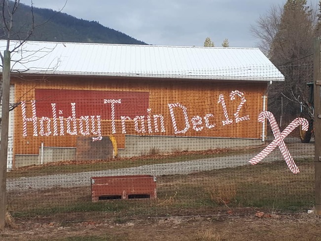Did You Say Fence Notes & CP Christmas Train? Creston, BC