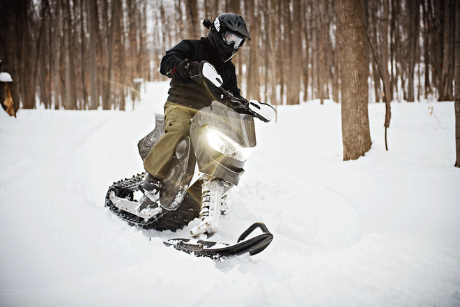 Revolt : prototype motoneige ``snowbike`` electrique pret pour la tempete ! Mercier, QC