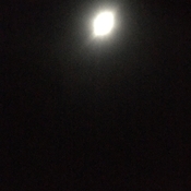 Pleine lune sur Sherbrooke