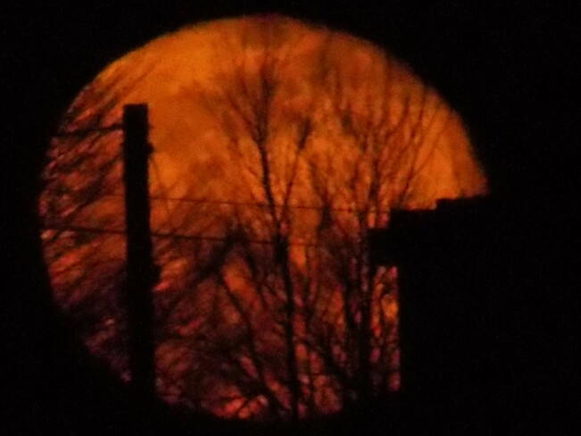 Moon rise Sault Ste. Marie, ON