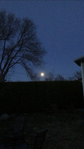 Full moon Mercier, Quebec, CA