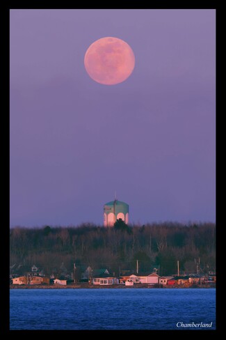 Trois-RiviÃ¨res "Super Lune" Trois-Rivières, QC