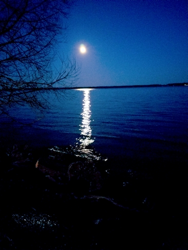 The Moon Trois-Rivières, QC