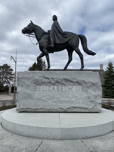 Queen Elizabeth Statue Rockcliffe Park, Ottawa, ON